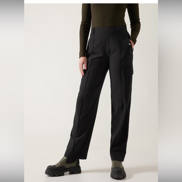 Athleta Pants - ATHLETA VIENNA CARGO PANT // Black